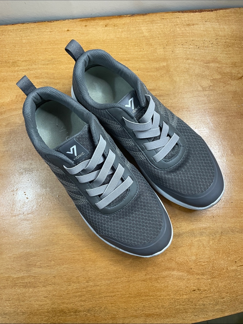 Vionic Women's Charcoal Gray Slip-On Athletic Sneakers. Size 8